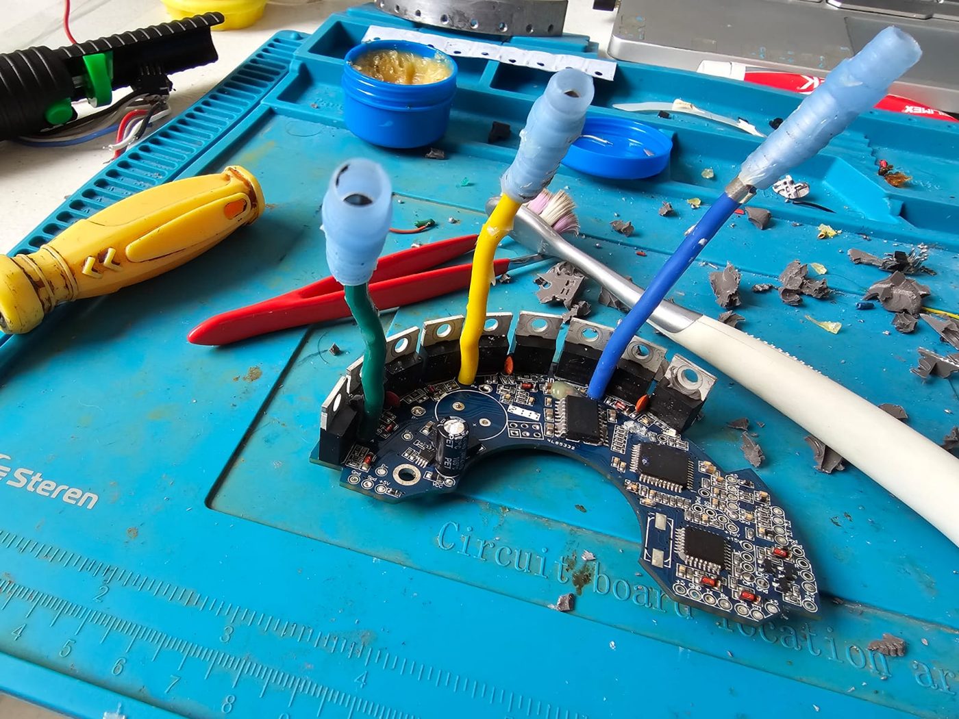 Controlador BLDC en reparación